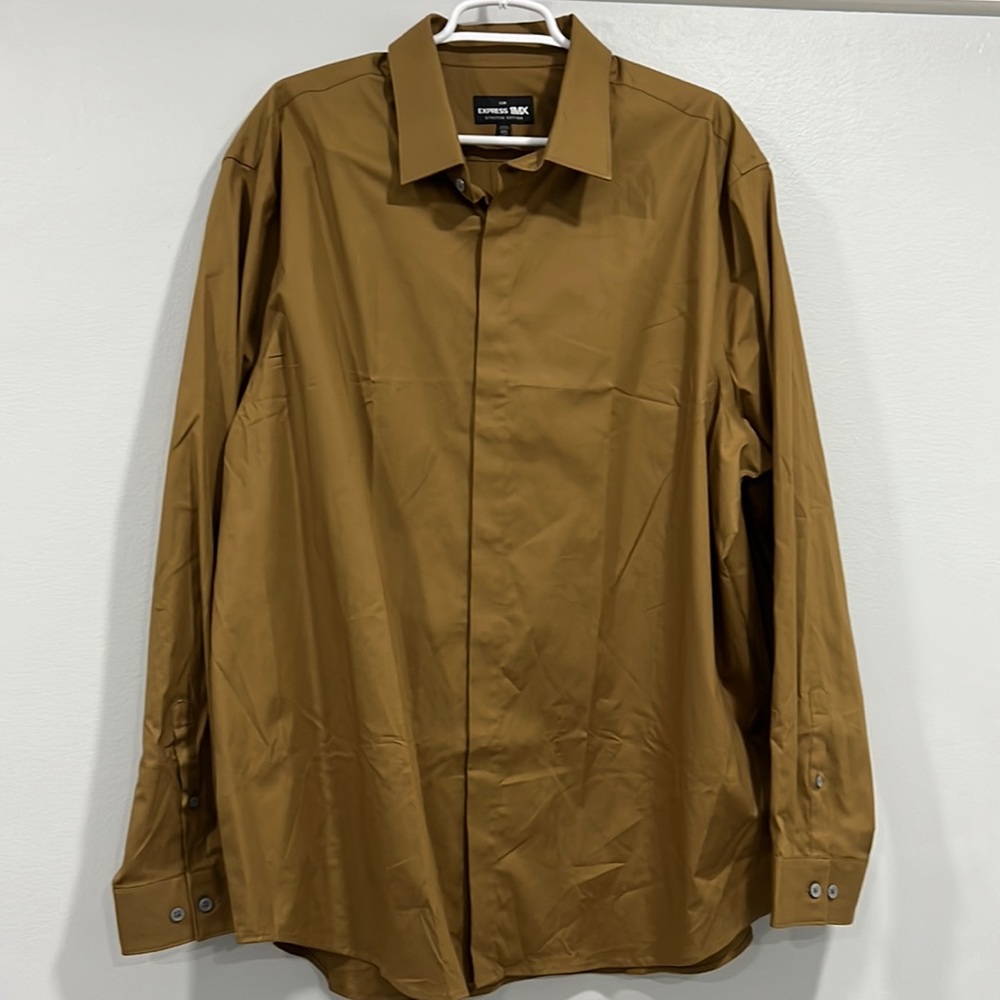 EXPRESS MEN’S BUTTON DOWN SHIRT